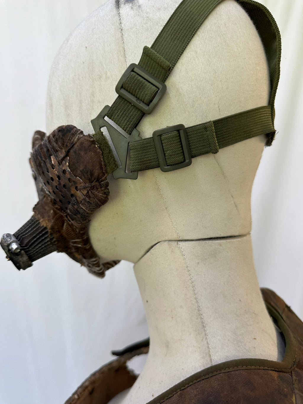 Post-apocalyptic Armor Mask
