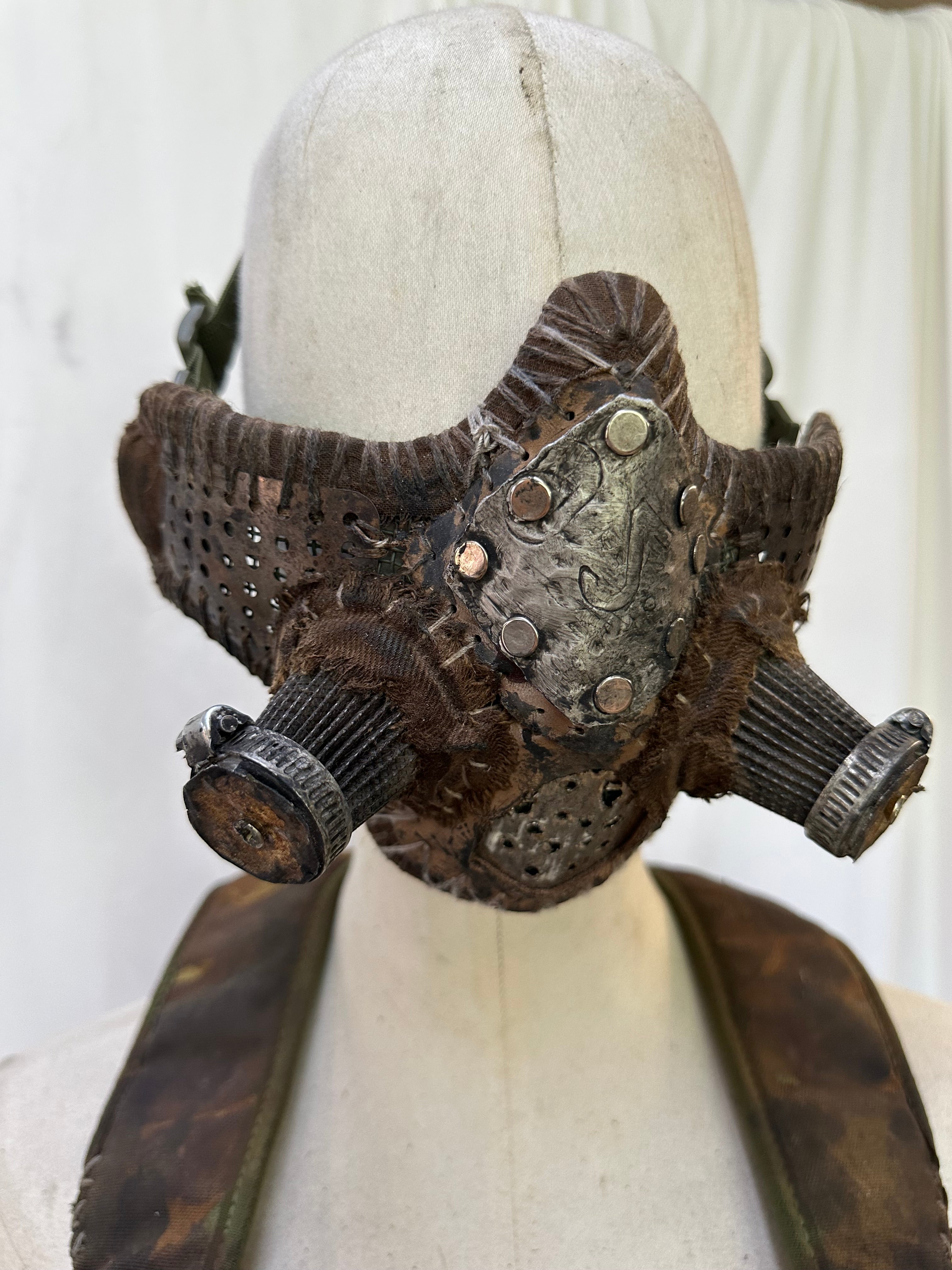 Post-apocalyptic Armor Mask